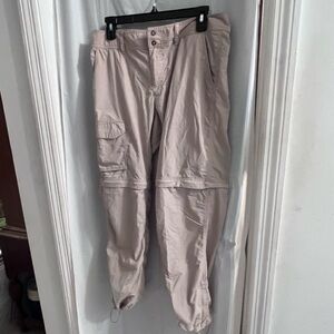 COLUMBIA pfg tan pants converts to shorts size 10 short